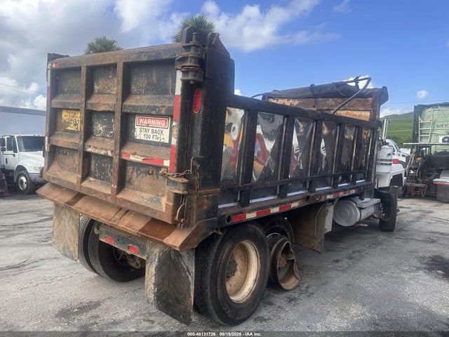 46131726 :رقم المزاد ، 1M2P267C9YM048673 vin ، 2000 Mack 600 Rd600 مزاد بيع