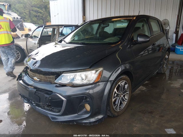 46131781 :رقم المزاد ، 1G1JD6SH5H4154277 vin ، 2017 Chevrolet Sonic Lt Auto مزاد بيع