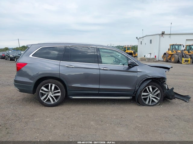 46131796 :رقم المزاد ، 5FNYF6H90HB105058 vin ، 2017 Honda Pilot Touring مزاد بيع