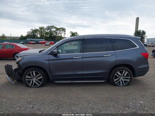 46131796 :رقم المزاد ، 5FNYF6H90HB105058 vin ، 2017 Honda Pilot Touring مزاد بيع