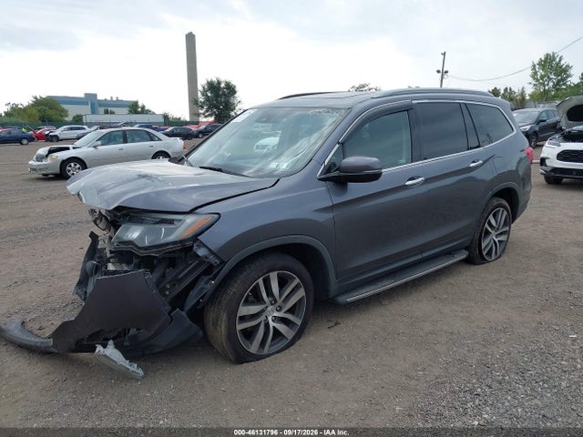 46131796 :رقم المزاد ، 5FNYF6H90HB105058 vin ، 2017 Honda Pilot Touring مزاد بيع