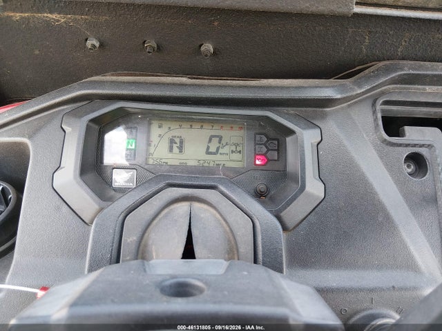 1HFVE0421G4001086 Honda Sxs1000 M5