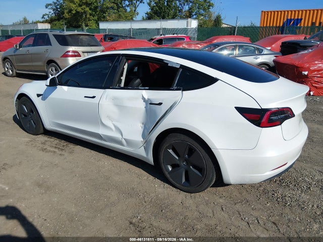 Tesla Model 3 Rear-wheel Drive 2023 5YJ3E1EAXPF573456 Image 3