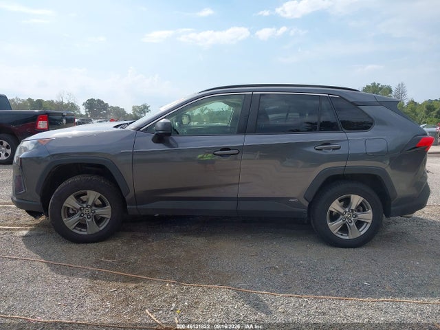 46131832 :رقم المزاد ، JTMLWRFV0ND151343 vin ، 2022 Toyota Rav4 Hybrid Le مزاد بيع
