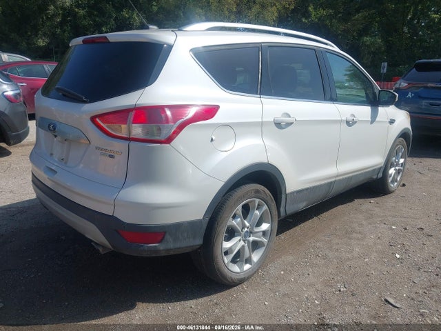 2015 Ford Escape Titanium მანქანა იყიდება აუქციონზე, vin: 1FMCU9JX0FUC37652, აუქციონის ნომერი: 46131844