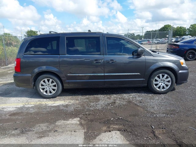 2016 Chrysler Town & Country Touring მანქანა იყიდება აუქციონზე, vin: 2C4RC1BG8GR252464, აუქციონის ნომერი: 46131851