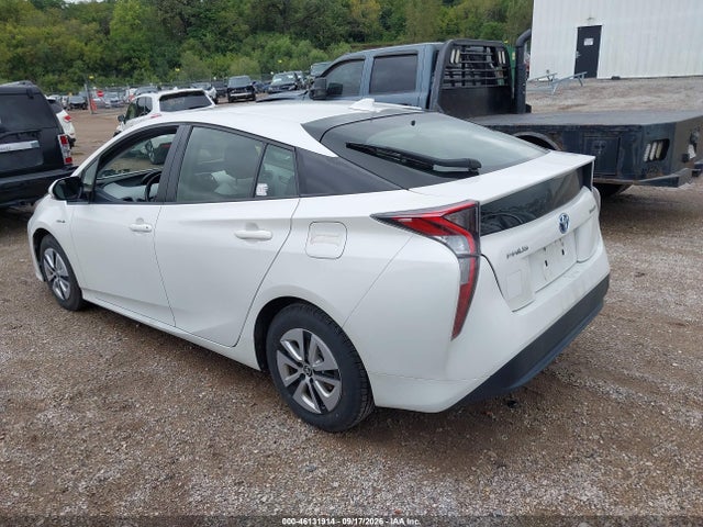 46131914 :رقم المزاد ، JTDKARFU2G3003690 vin ، 2016 Toyota Prius Three مزاد بيع