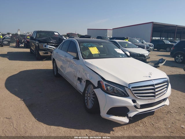 2015 Mercedes-benz C 300 Luxury მანქანა იყიდება აუქციონზე, vin: 55SWF4JB5FU042978, აუქციონის ნომერი: 46131935