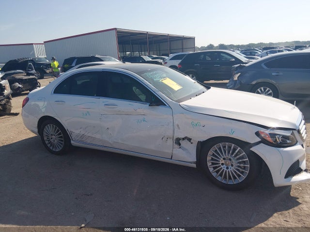 2015 Mercedes-benz C 300 Luxury მანქანა იყიდება აუქციონზე, vin: 55SWF4JB5FU042978, აუქციონის ნომერი: 46131935