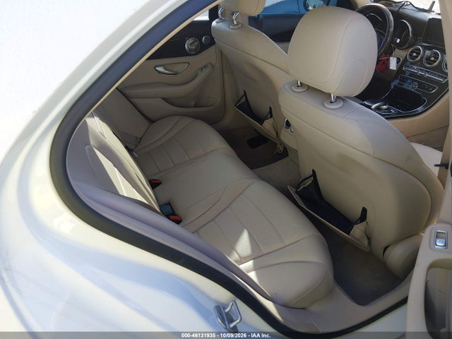 2015 Mercedes-benz C 300 Luxury მანქანა იყიდება აუქციონზე, vin: 55SWF4JB5FU042978, აუქციონის ნომერი: 46131935