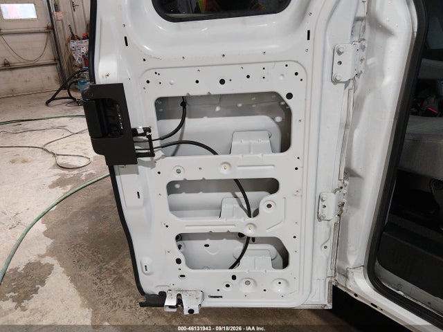 46131943 :رقم المزاد ، 1FBZX2ZM9FKB27772 vin ، 2015 Ford Transit-350 Xlt مزاد بيع