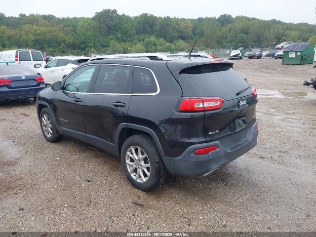 2015 Jeep Cherokee Latitude მანქანა იყიდება აუქციონზე, vin: 1C4PJMCS5FW556858, აუქციონის ნომერი: 46132084