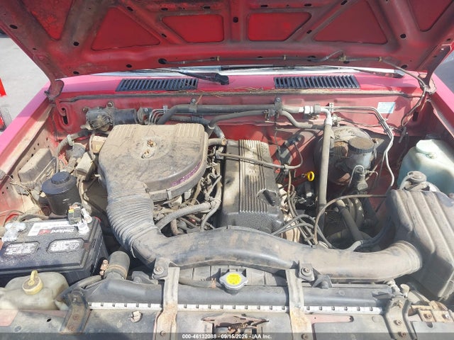 46132088 :رقم المزاد ، 1N6SD11SXSC353069 vin ، 1995 Nissan Truck E/xe مزاد بيع