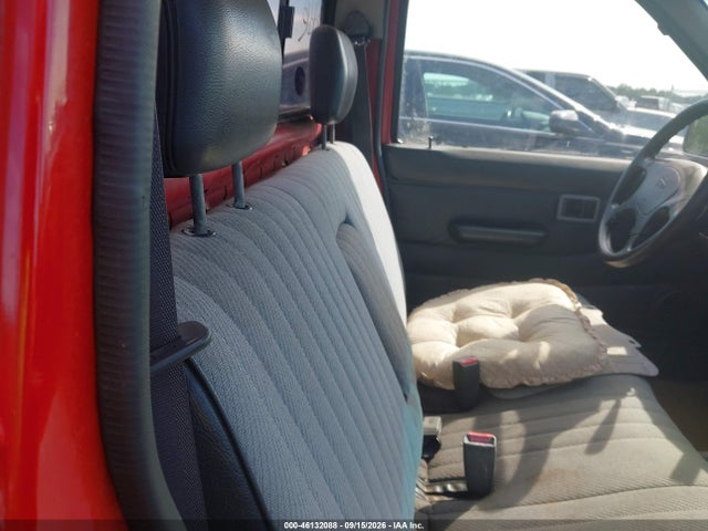 46132088 :رقم المزاد ، 1N6SD11SXSC353069 vin ، 1995 Nissan Truck E/xe مزاد بيع