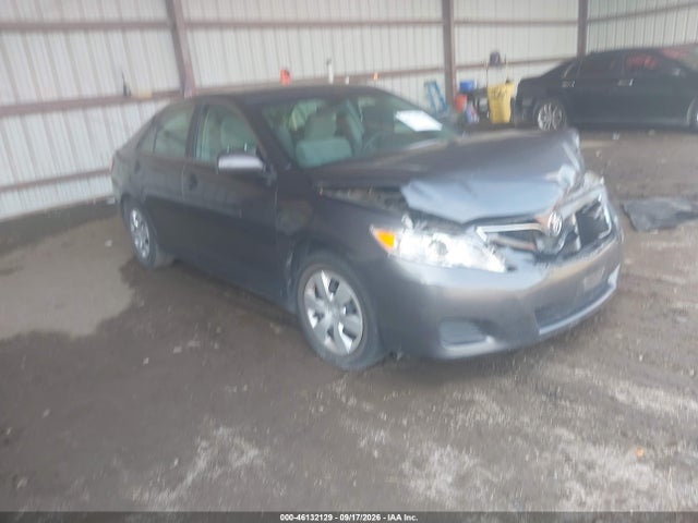 2010 Toyota Camry Le მანქანა იყიდება აუქციონზე, vin: 4T1BF3EK4AU046049, აუქციონის ნომერი: 46132129