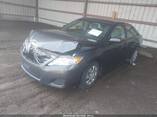 2010 Toyota Camry Le მანქანა იყიდება აუქციონზე, vin: 4T1BF3EK4AU046049, აუქციონის ნომერი: 46132129