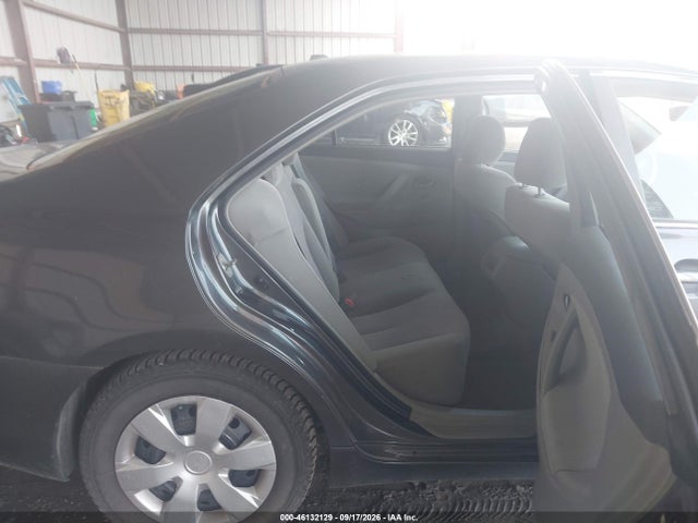 2010 Toyota Camry Le მანქანა იყიდება აუქციონზე, vin: 4T1BF3EK4AU046049, აუქციონის ნომერი: 46132129