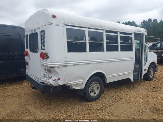 46132202 :رقم المزاد ، 1GBHG31V431186302 vin ، 2003 Chevrolet Express Cutaway مزاد بيع