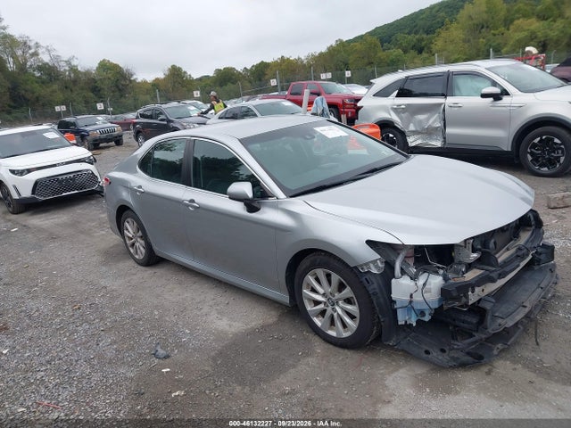Продажа на аукционе авто 2018 Toyota Camry Le, vin: 4T1B11HK1JU578910, номер лота: 46132227