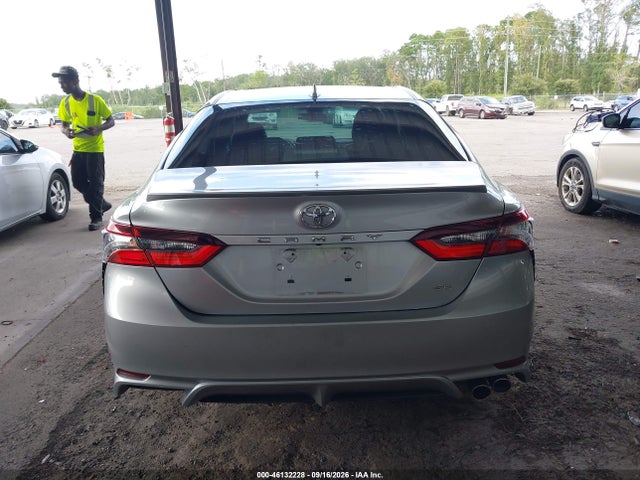 46132228 :رقم المزاد ، 4T1G11AK8MU528493 vin ، 2021 Toyota Camry Se مزاد بيع