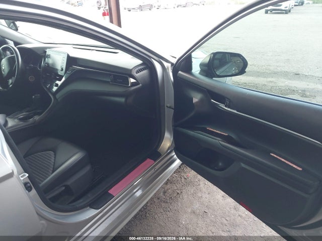 46132228 :رقم المزاد ، 4T1G11AK8MU528493 vin ، 2021 Toyota Camry Se مزاد بيع