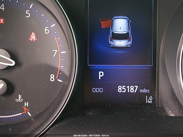 NMTKHMBX0JR034570 Toyota C-HR XLE
