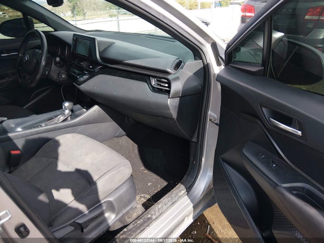NMTKHMBX0JR034570 Toyota C-HR XLE