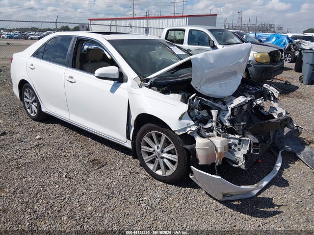 2014 Toyota Camry Xle მანქანა იყიდება აუქციონზე, vin: 4T4BF1FK4ER385571, აუქციონის ნომერი: 46132293