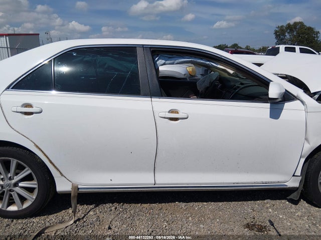 2014 Toyota Camry Xle მანქანა იყიდება აუქციონზე, vin: 4T4BF1FK4ER385571, აუქციონის ნომერი: 46132293