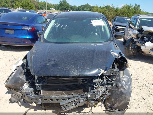 46132300 :رقم المزاد ، 1FMCU0GDXKUA07961 vin ، 2019 Ford Escape Se مزاد بيع
