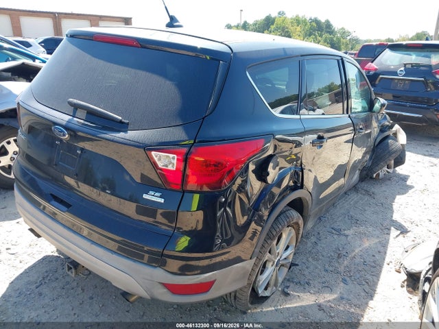 46132300 :رقم المزاد ، 1FMCU0GDXKUA07961 vin ، 2019 Ford Escape Se مزاد بيع