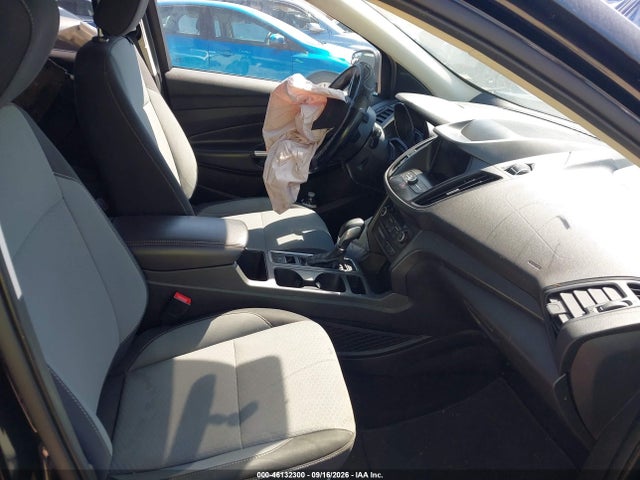 46132300 :رقم المزاد ، 1FMCU0GDXKUA07961 vin ، 2019 Ford Escape Se مزاد بيع