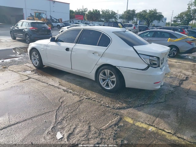 46132303 :رقم المزاد ، WBANU53559C118438 vin ، 2009 Bmw 528i مزاد بيع