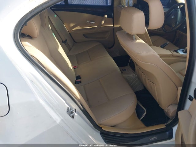 46132303 :رقم المزاد ، WBANU53559C118438 vin ، 2009 Bmw 528i مزاد بيع