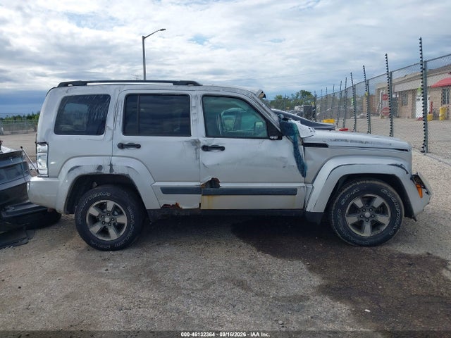 46132364 :رقم المزاد ، 1J8GN28K88W193307 vin ، 2008 Jeep Liberty Sport مزاد بيع
