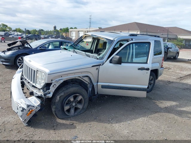 46132364 :رقم المزاد ، 1J8GN28K88W193307 vin ، 2008 Jeep Liberty Sport مزاد بيع