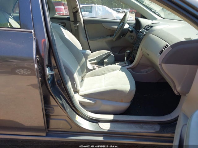 46132388 :رقم المزاد ، 2T1BU4EE3AC281081 vin ، 2010 Toyota Corolla Le مزاد بيع