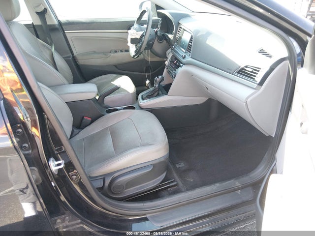 2017 Hyundai Elantra Limited მანქანა იყიდება აუქციონზე, vin: 5NPD84LF5HH004142, აუქციონის ნომერი: 46132465