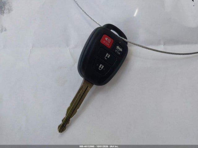 46132565 :رقم المزاد ، 5YFBURHE2JP847496 vin ، 2018 Toyota Corolla Le مزاد بيع