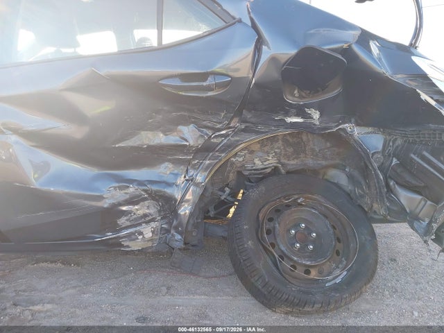 46132565 :رقم المزاد ، 5YFBURHE2JP847496 vin ، 2018 Toyota Corolla Le مزاد بيع