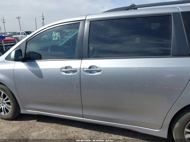 46132599 :رقم المزاد ، 5TDYZ3DC1JS921866 vin ، 2018 Toyota Sienna Xle 8 Passenger مزاد بيع