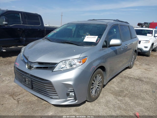 46132599 :رقم المزاد ، 5TDYZ3DC1JS921866 vin ، 2018 Toyota Sienna Xle 8 Passenger مزاد بيع