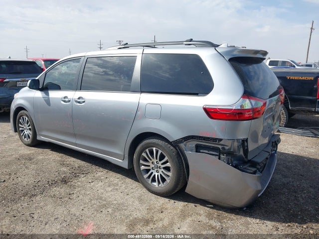 46132599 :رقم المزاد ، 5TDYZ3DC1JS921866 vin ، 2018 Toyota Sienna Xle 8 Passenger مزاد بيع