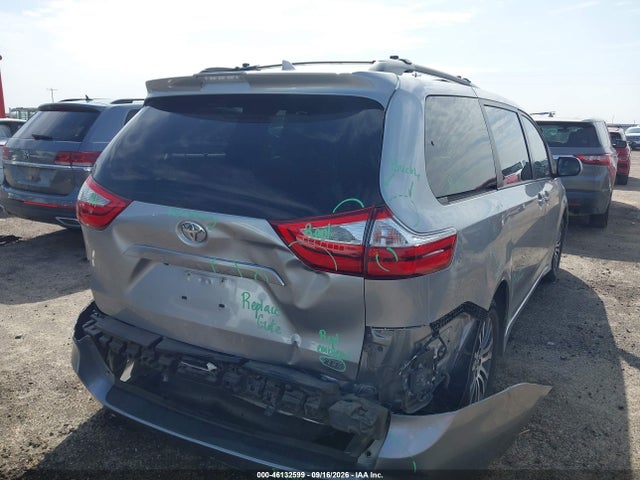 46132599 :رقم المزاد ، 5TDYZ3DC1JS921866 vin ، 2018 Toyota Sienna Xle 8 Passenger مزاد بيع