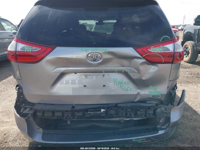 46132599 :رقم المزاد ، 5TDYZ3DC1JS921866 vin ، 2018 Toyota Sienna Xle 8 Passenger مزاد بيع