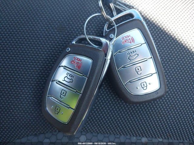 46132669 :رقم المزاد ، KMHC65LC0JU075964 vin ، 2018 Hyundai Ioniq Hybrid Blue مزاد بيع