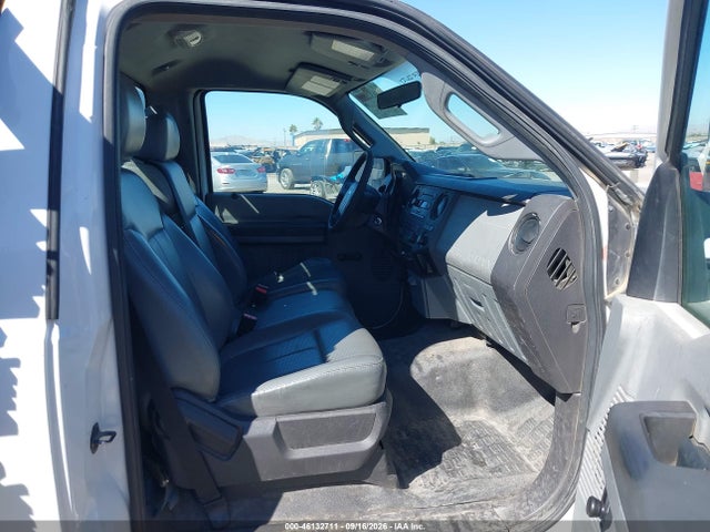 46132711 :رقم المزاد ، 1FDRF3G62BEA31947 vin ، 2011 Ford F-350 Chassis Xl مزاد بيع