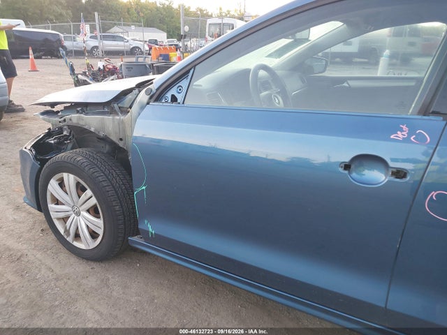 46132723 :رقم المزاد ، 3VW167AJ0HM386704 vin ، 2017 Volkswagen Jetta 1.4t S مزاد بيع