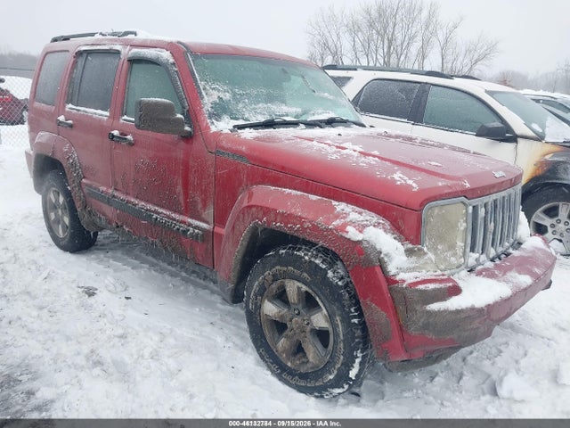 46132784 :رقم المزاد ، 1J8GN28K38W132107 vin ، 2008 Jeep Liberty Sport مزاد بيع