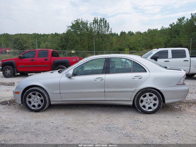 Продажа на аукционе авто 2005 Mercedes-benz C 320 Luxury 4matic, vin: WDBRF84JX5F637889, номер лота: 46132802